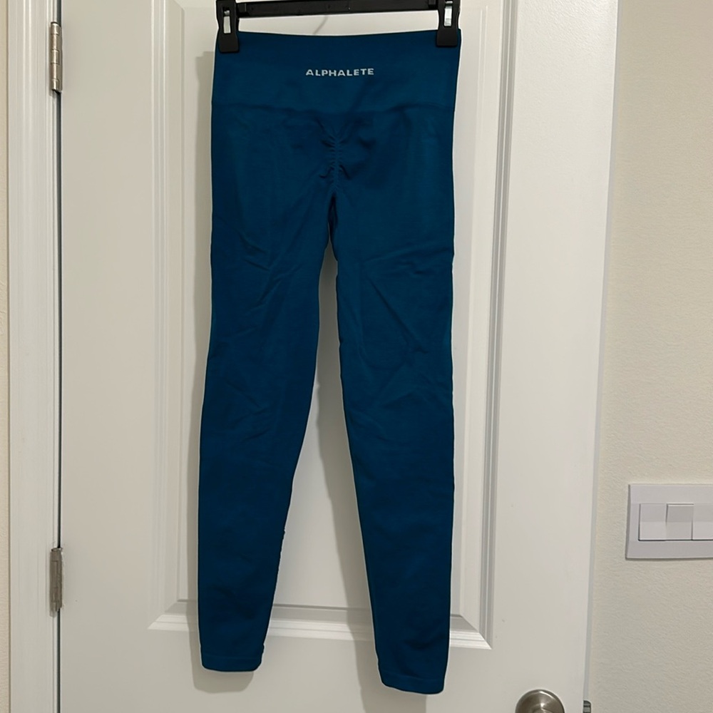 Alphalete leggings